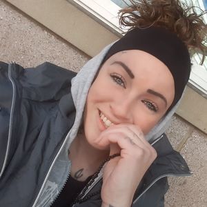 Meet your Posher, Courtney